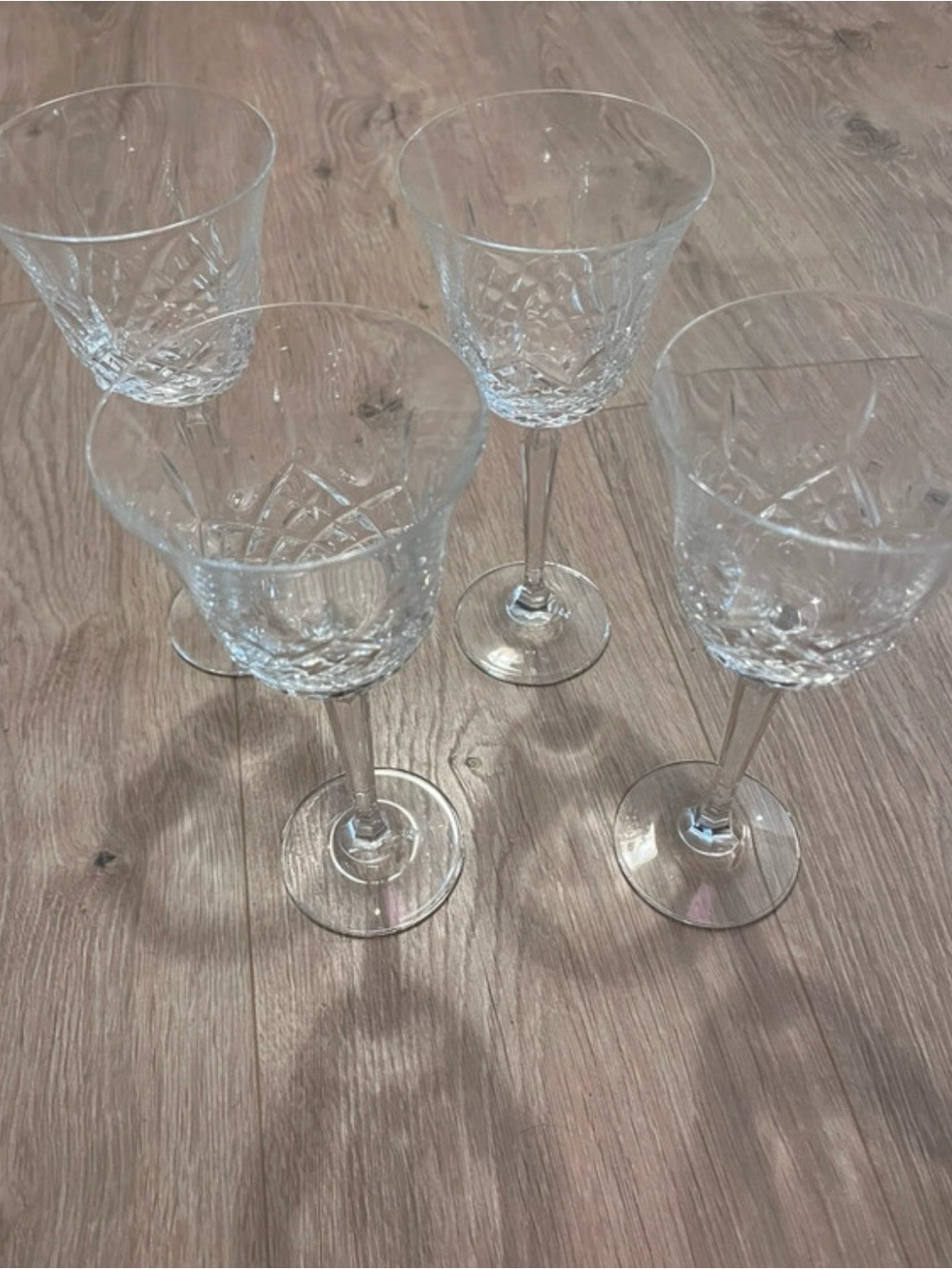 Lot of 4 stemmed Glassware (M3)